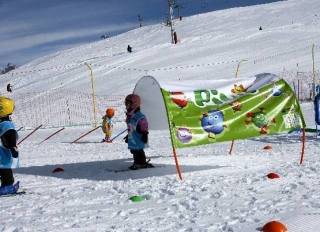  Skifahren für Kinder ab 3 Jahren